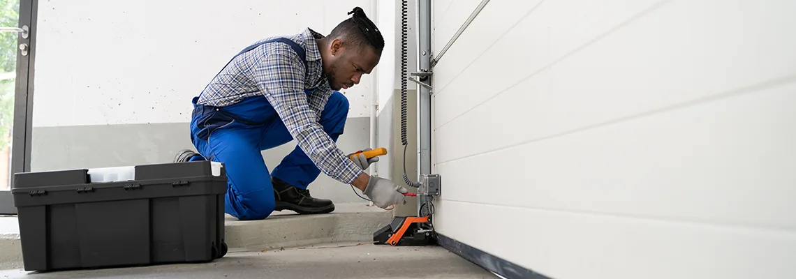 Repair Garage Door Not Closing But Light Flashing in Panama City