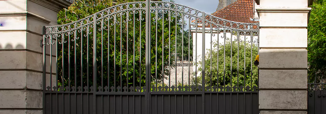 Wooden Swing Gate Repair in Panama City